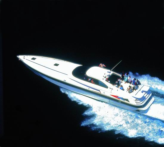 乔治亚罗:为设计而生:从汽车到游艇