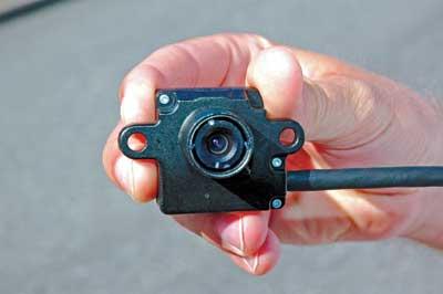 针对驾驶者眼部进行侦测以判断是否睡着