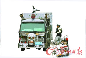 “农民悍马”。