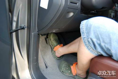 常开车不等于会开车 0.1秒驾驶技巧保安全