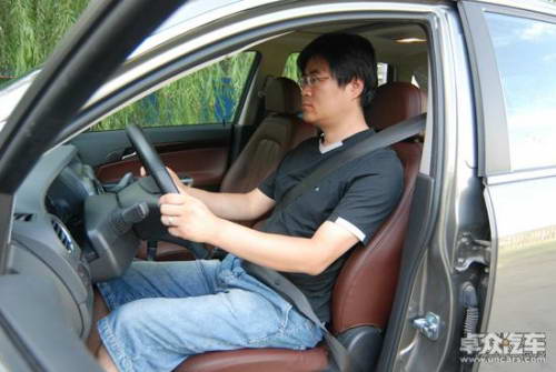 常开车不等于会开车 0.1秒驾驶技巧保安全