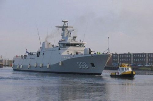 中国一艘渔船在南沙海域被印尼炮艇抓扣